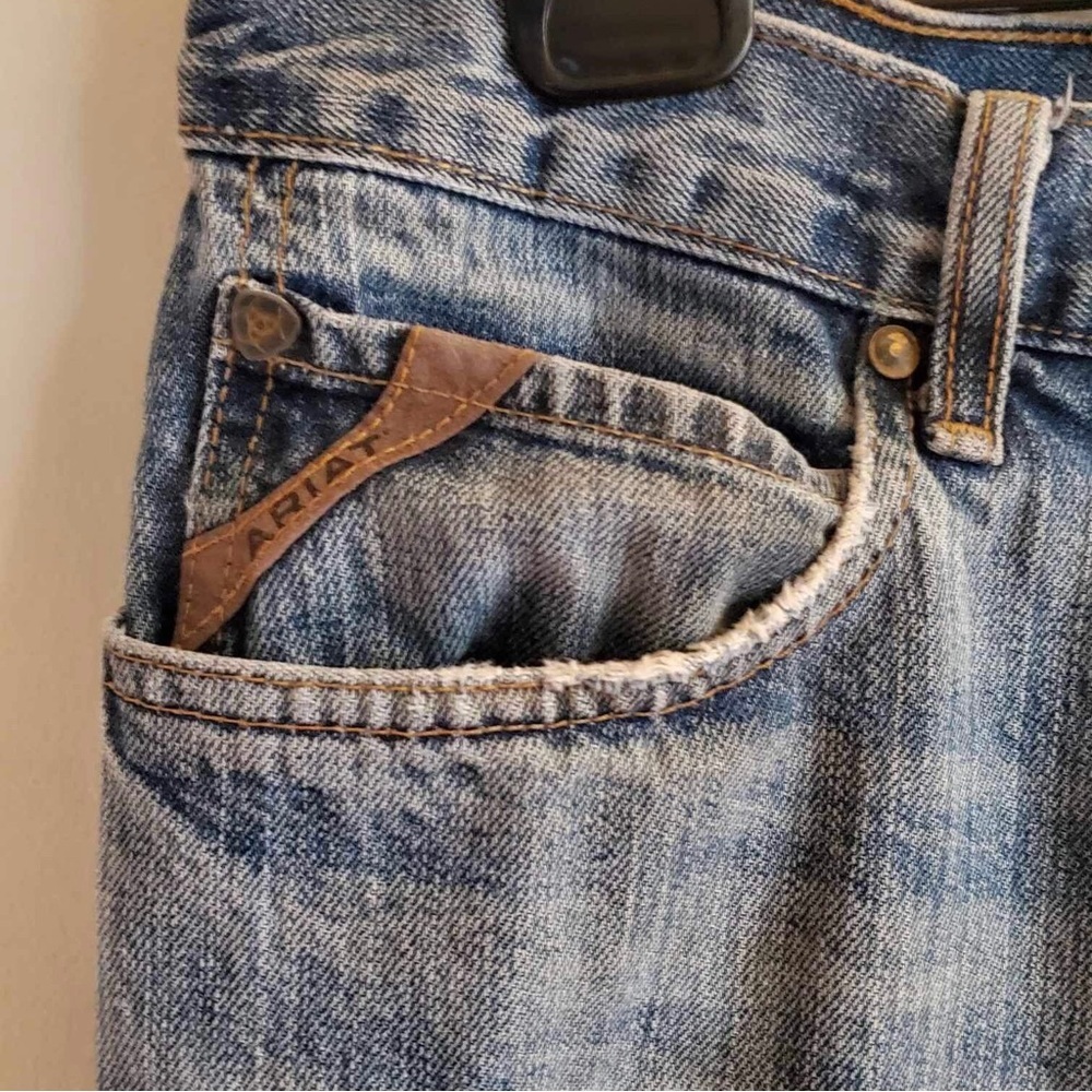 Ariat Men’s Jeans Size: 32 X 40 Distressed Ranch Jeans Work Jeans